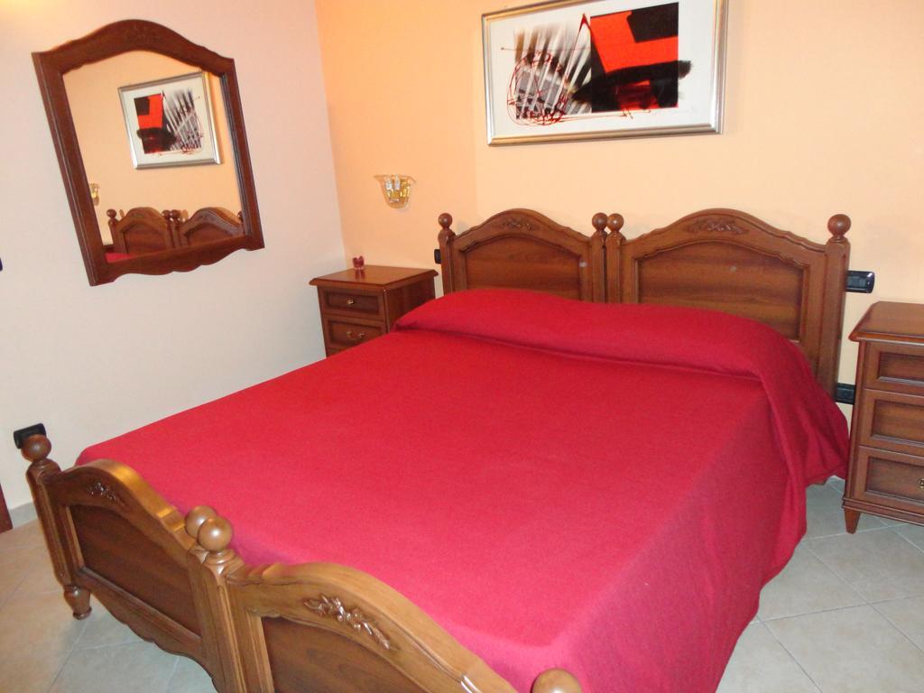 Pinus Rooms Benevento Rom bilde